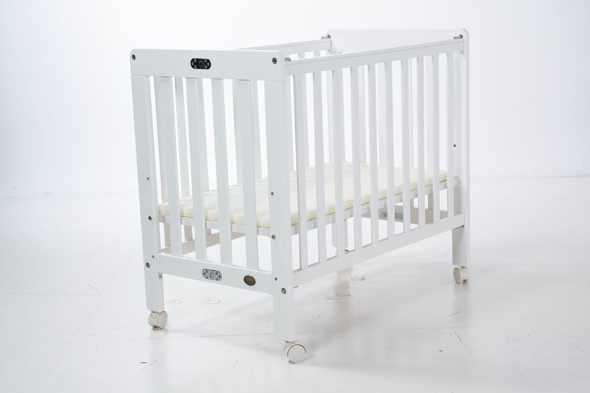 LA Baby 2100F 摺疊式嬰兒木床